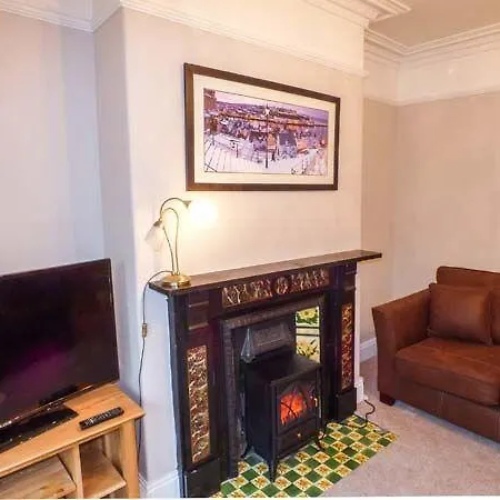 10 Elgin Street * Whitby